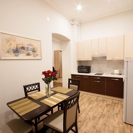 Wonderful Flat On City Center Ujgorod Dış mekan fotoğraf