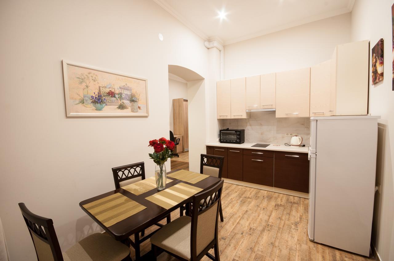 Wonderful Flat On City Center Ujgorod Dış mekan fotoğraf