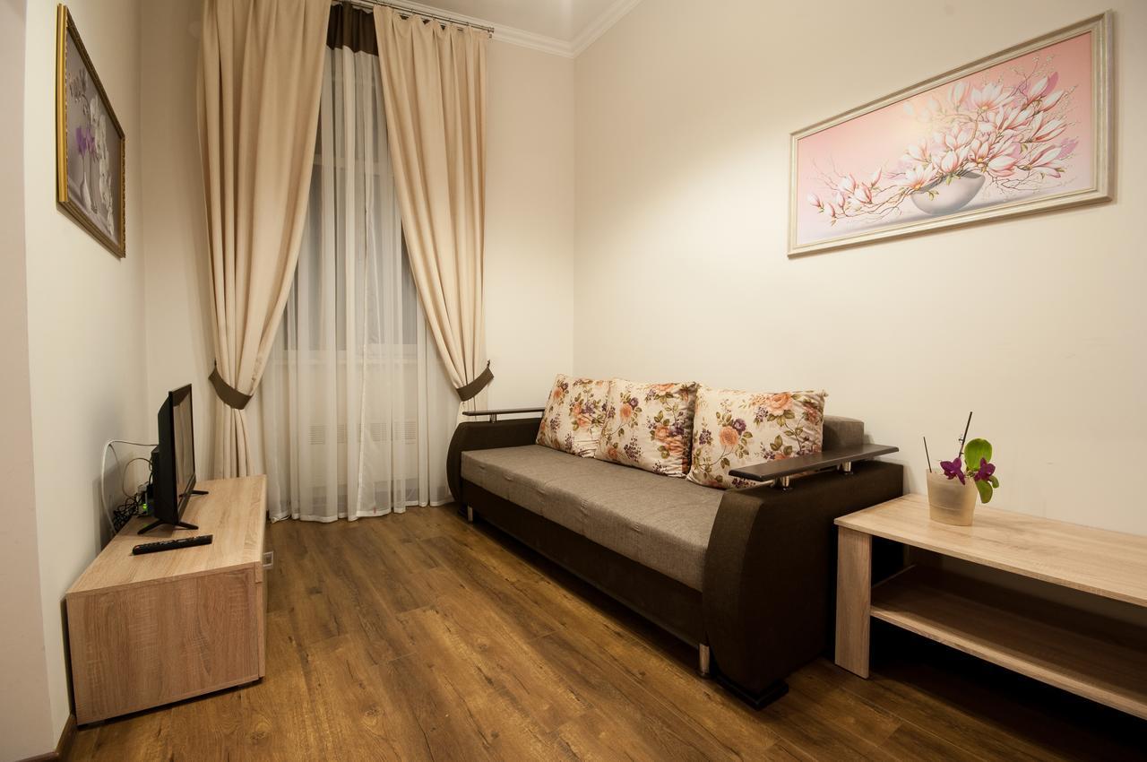 Wonderful Flat On City Center Ujgorod Dış mekan fotoğraf