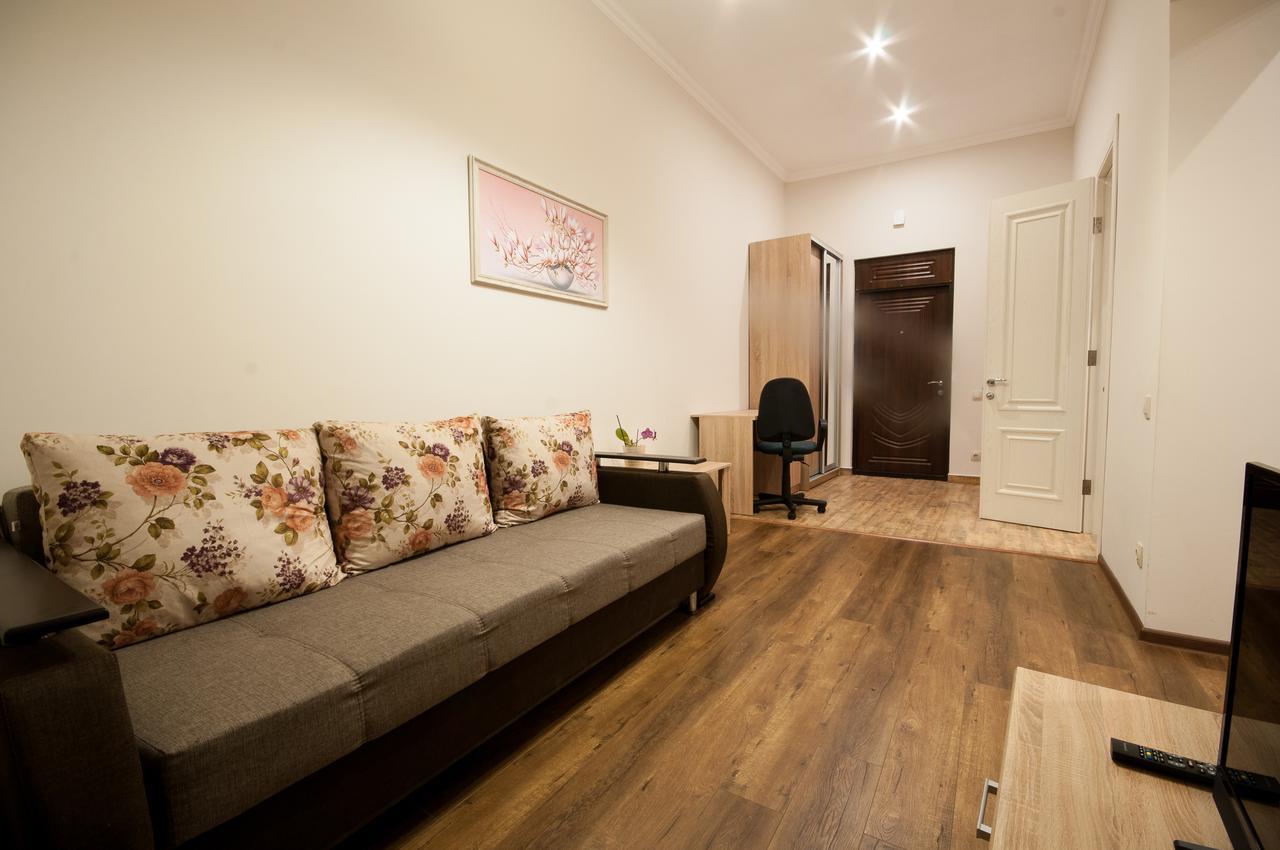 Wonderful Flat On City Center Ujgorod Dış mekan fotoğraf